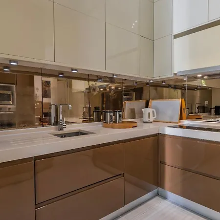 Garden Mansion In Historic Center By Lovelystay Casa vacanze Lisbona