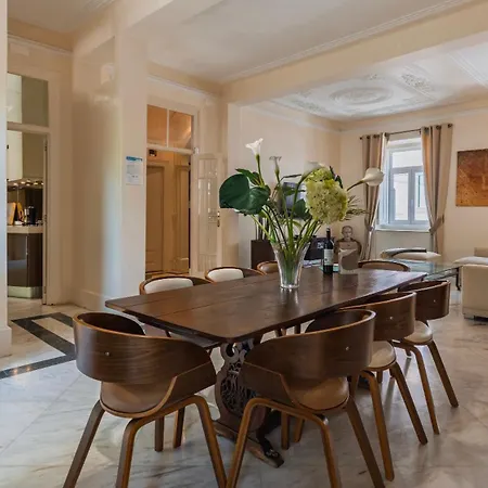 Garden Mansion In Historic Center By Lovelystay