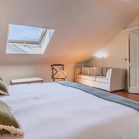 Garden Mansion In Historic Center By Lovelystay Casa vacanze