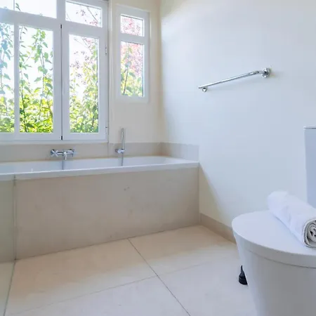 Garden Mansion In Historic Center By Lovelystay Casa vacanze *