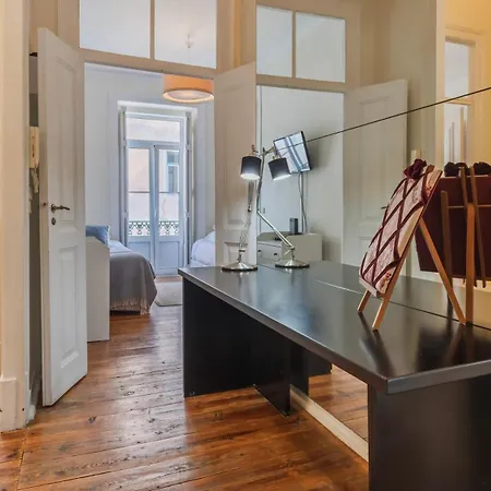 Tatil Evi Garden Mansion In Historic Center By Lovelystay Lisboa