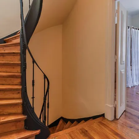 Дом отдыха Garden Mansion In Historic Center By Lovelystay *