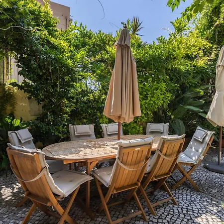 Garden Mansion In Historic Center By Lovelystay Лиссабон