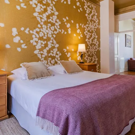 Garden Mansion In Historic Center By Lovelystay * Лиссабон