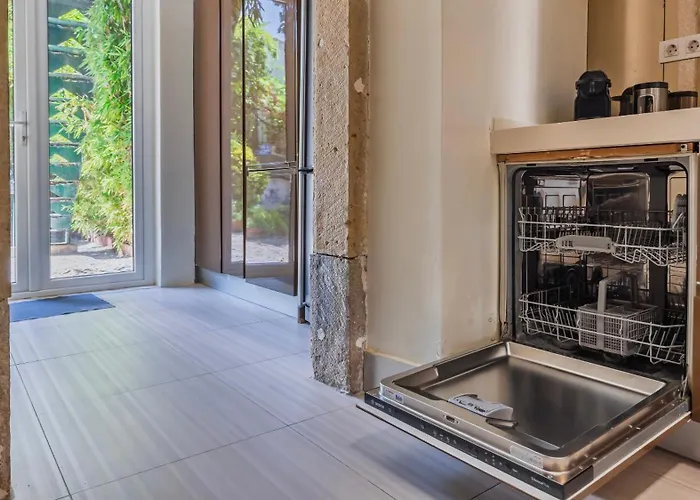 بيت للعطل Garden Mansion In Historic Center By Lovelystay