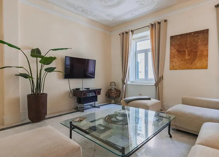 Garden Mansion In Historic Center By Lovelystay